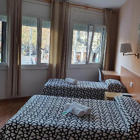 Hostal Rio De Castro Barcelona Zewnętrze zdjęcie