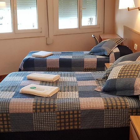 Hostal Rio De Castro Barcelona Zewnętrze zdjęcie