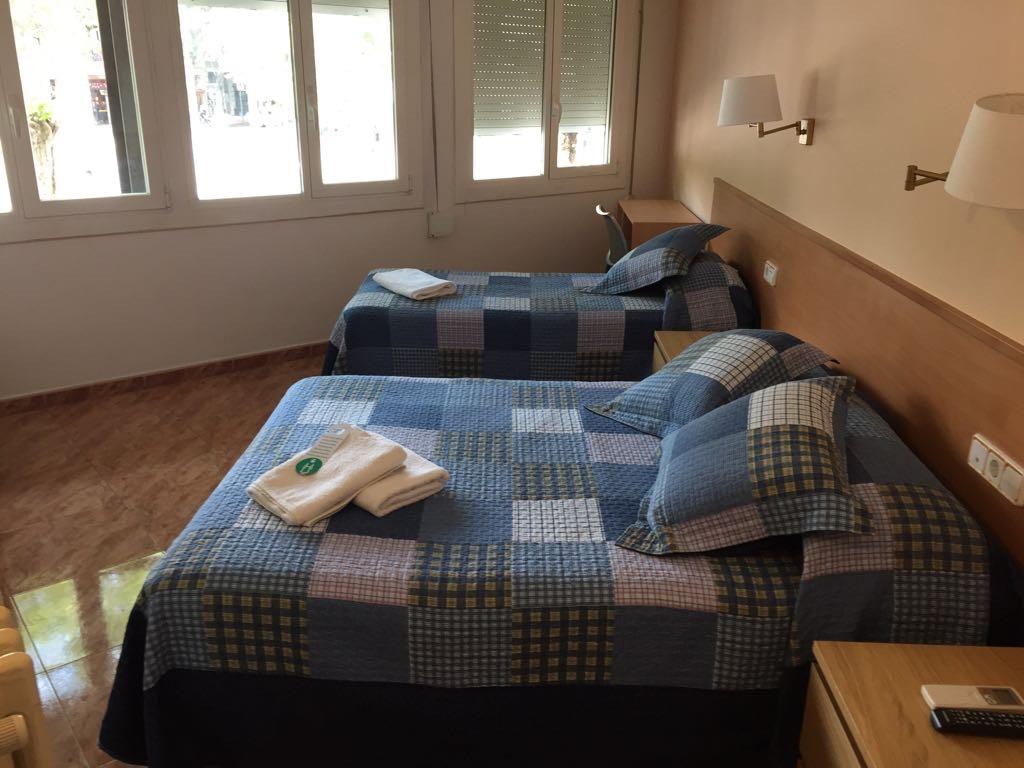 Hostal Rio De Castro Barcelona Zewnętrze zdjęcie