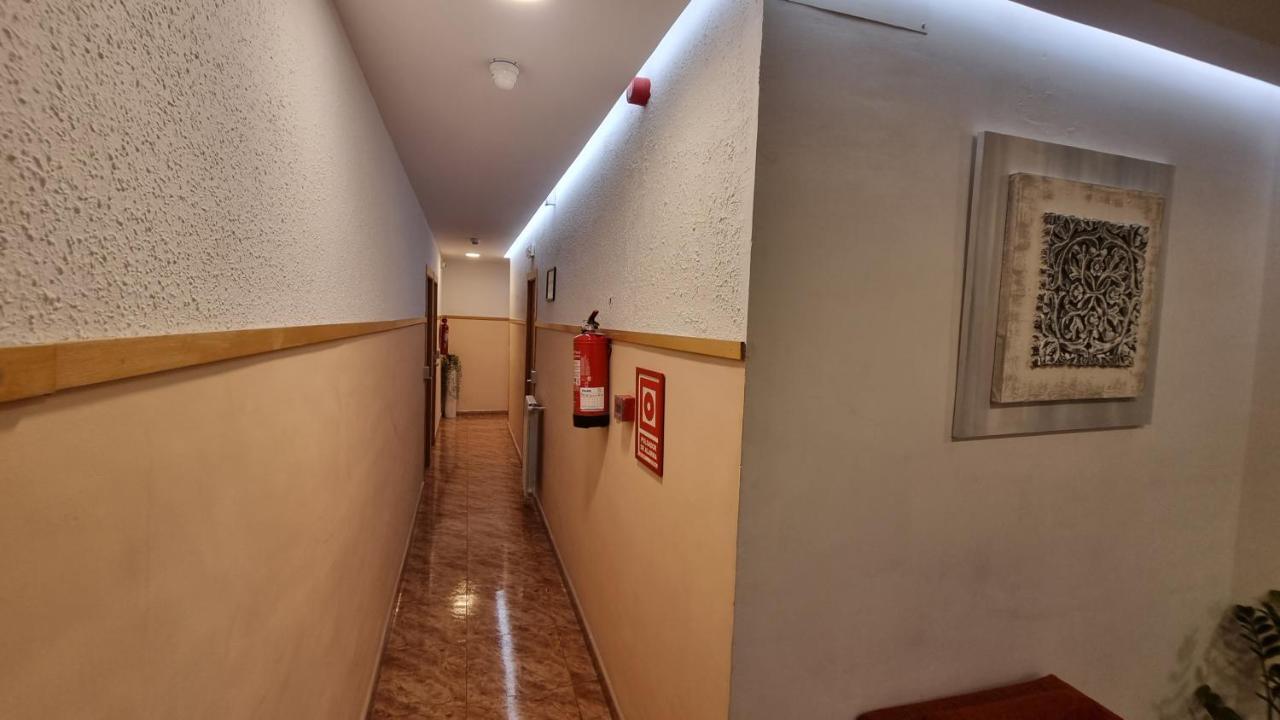 Hostal Rio De Castro Barcelona Zewnętrze zdjęcie