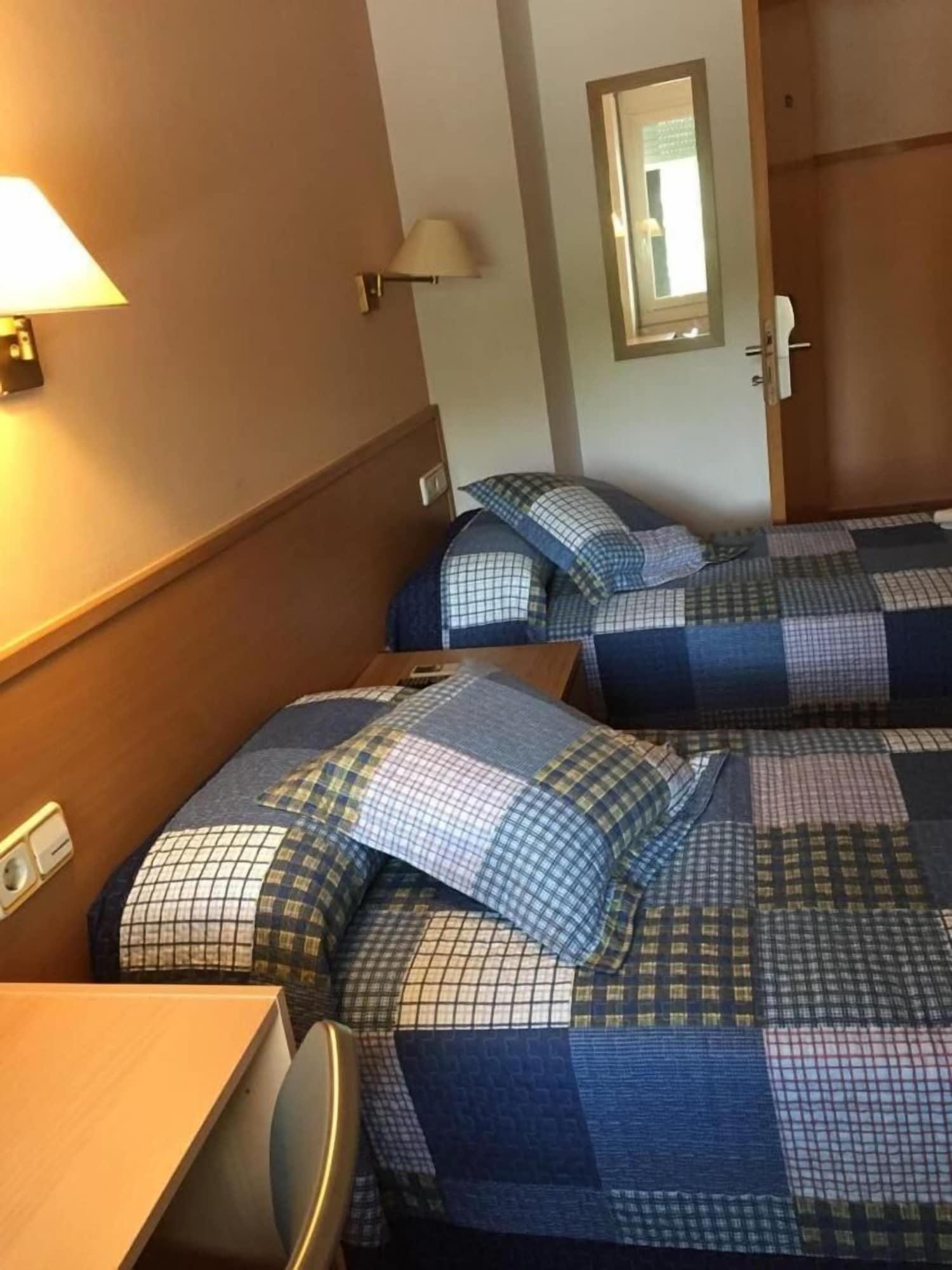 Hostal Rio De Castro Barcelona Zewnętrze zdjęcie