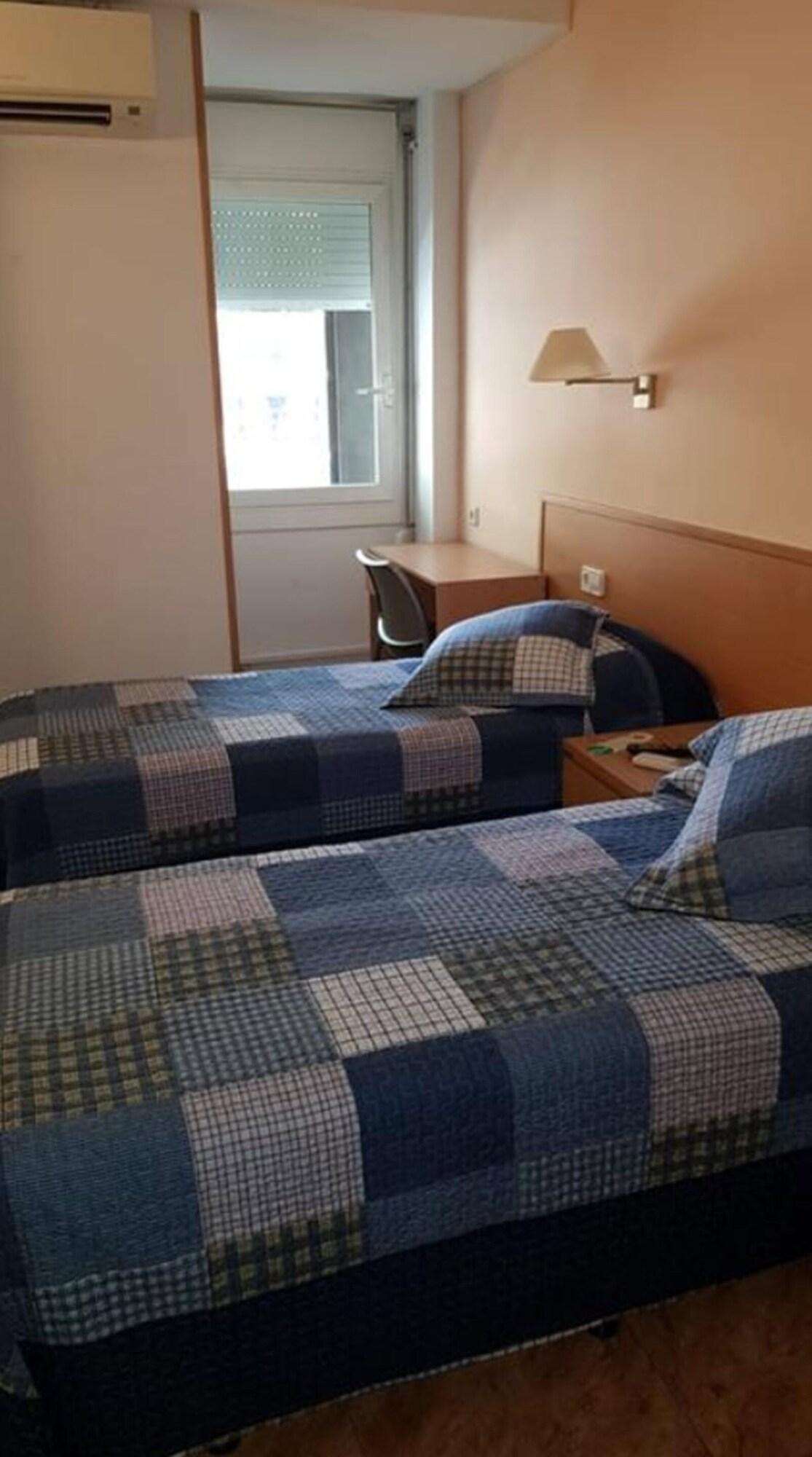 Hostal Rio De Castro Barcelona Zewnętrze zdjęcie