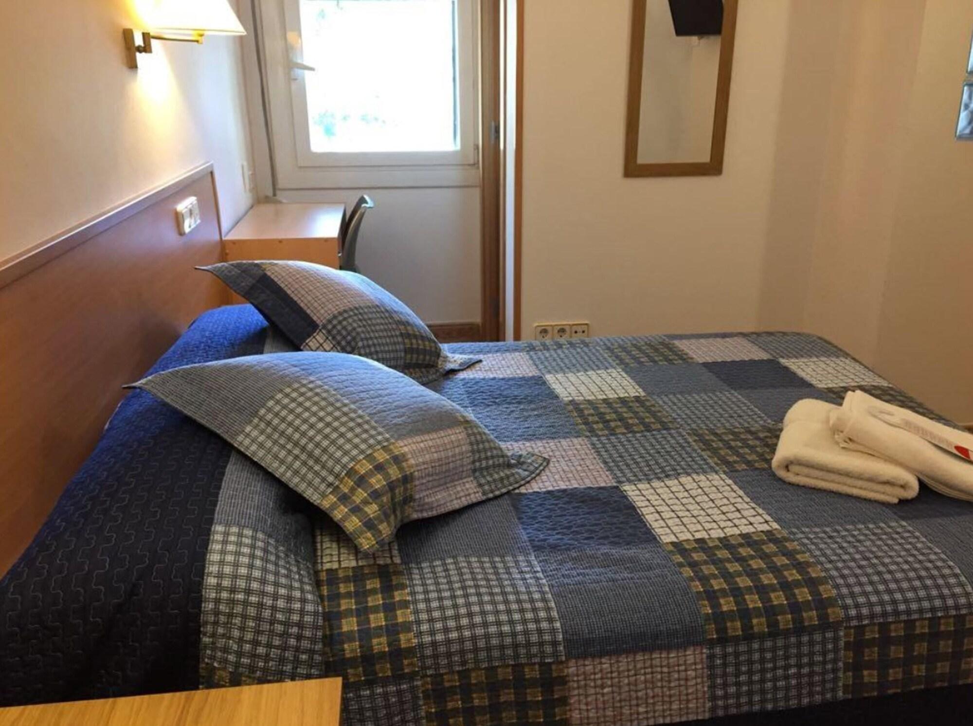 Hostal Rio De Castro Barcelona Zewnętrze zdjęcie