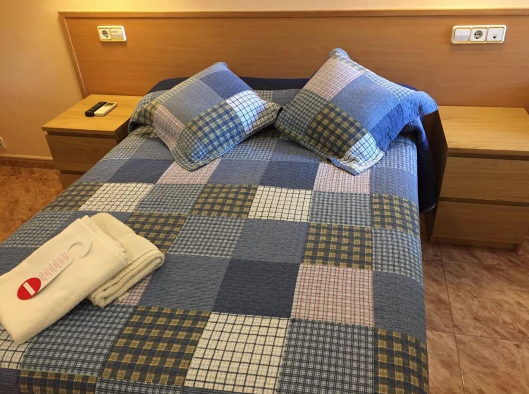 Hostal Rio De Castro Barcelona Zewnętrze zdjęcie