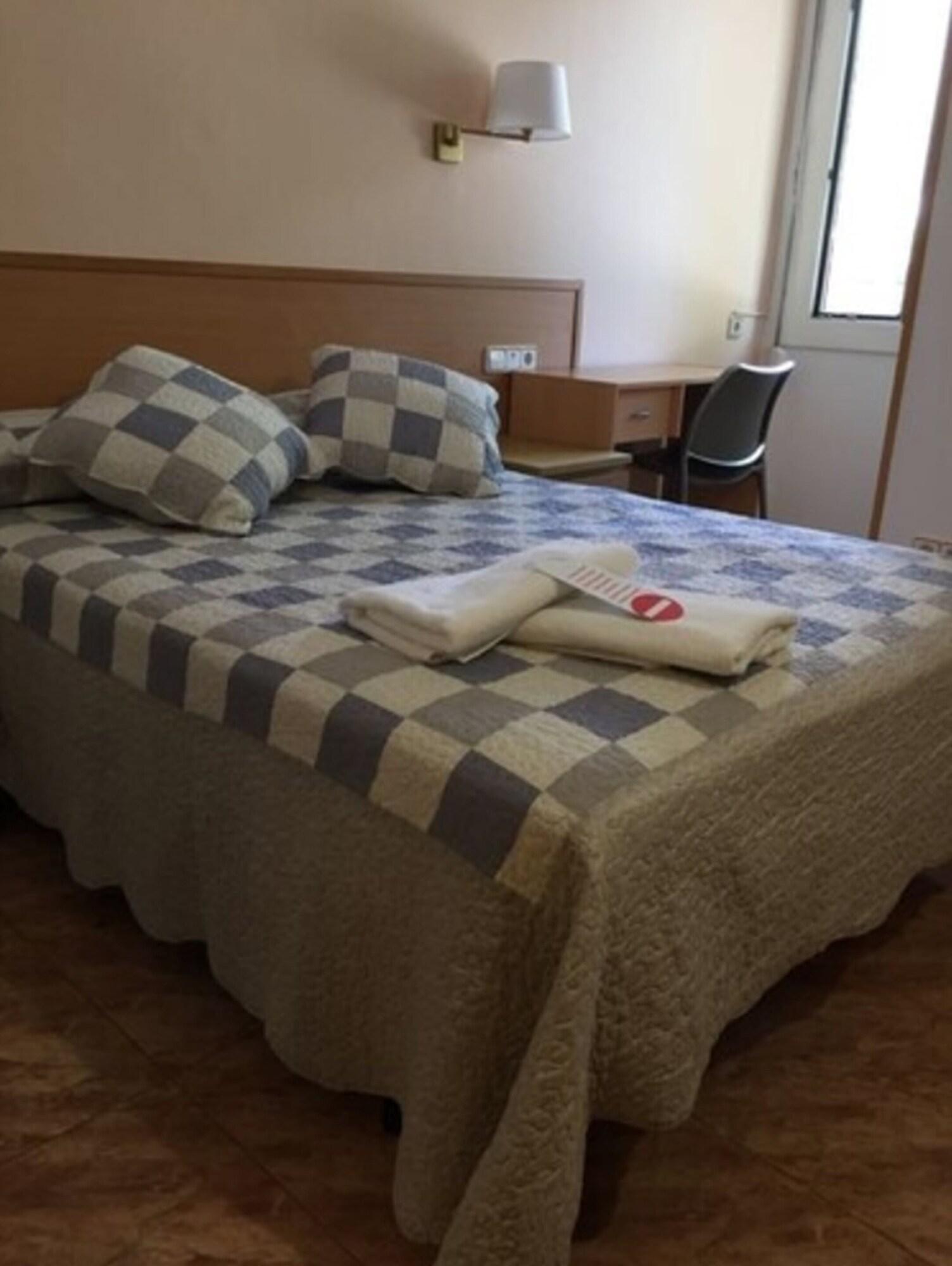 Hostal Rio De Castro Barcelona Zewnętrze zdjęcie