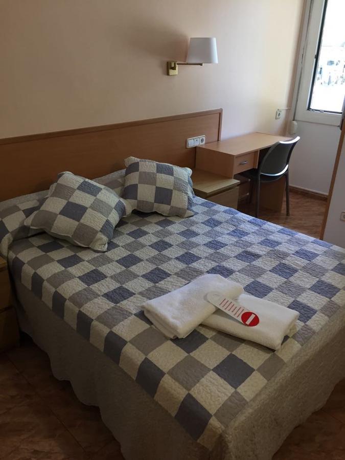 Hostal Rio De Castro Barcelona Zewnętrze zdjęcie