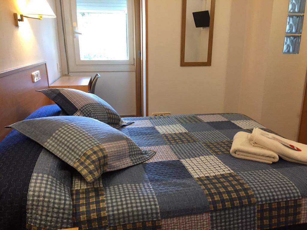 Hostal Rio De Castro Barcelona Zewnętrze zdjęcie